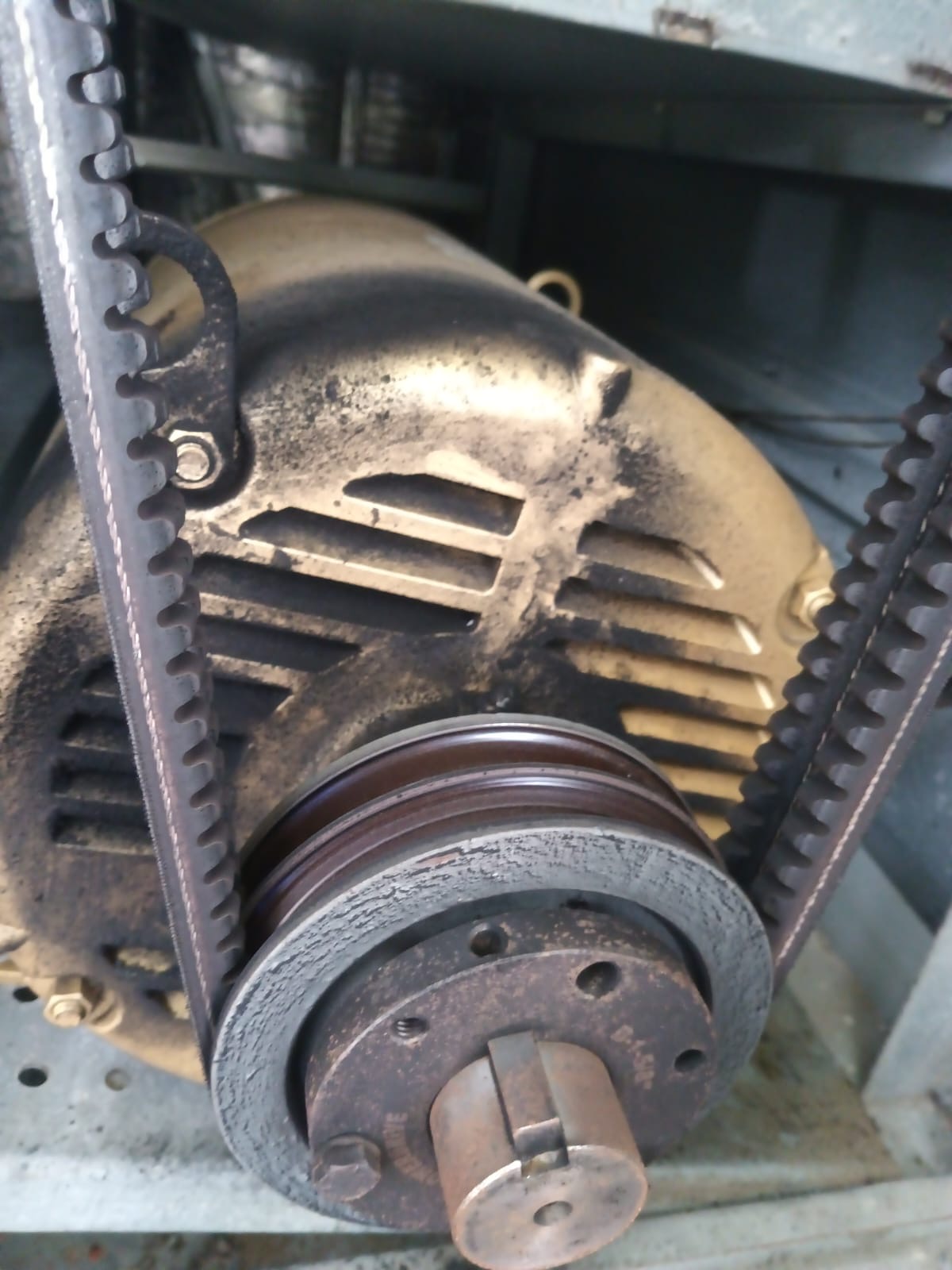 Belt-drive blower motor and pulley assembly