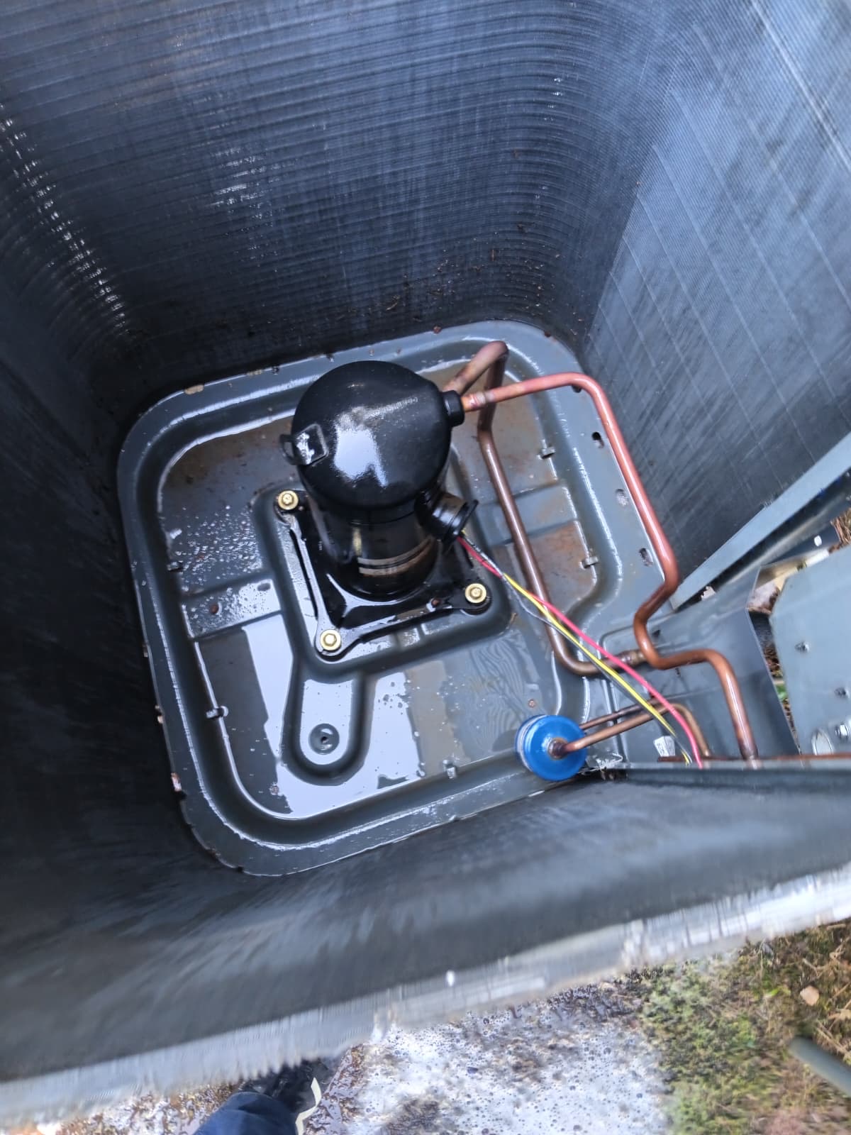 Compressor replacement inside AC unit